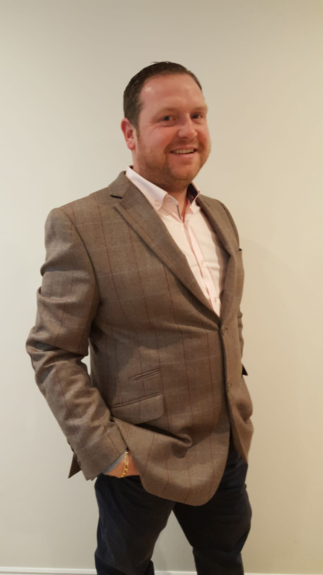Andy Hunter, Co-Founder and Director @ Evolve Energy Green Solutions | Renewable Energy, Strategic Leadership